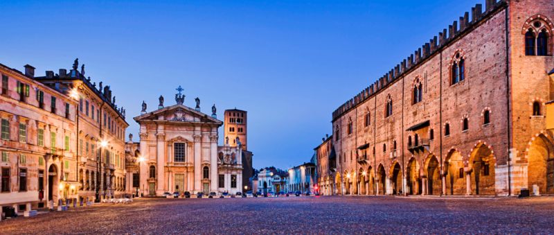 Mantova piazza sordello